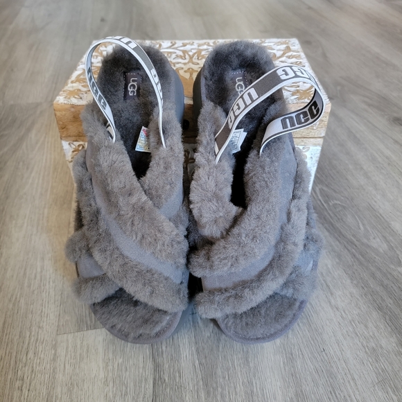 UGG Disco Cross Platform Slide - Picture 3 of 8